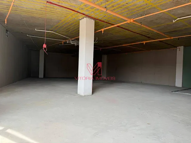 Sala com 151m², para alugar, no bairro Gurigica em Vitória