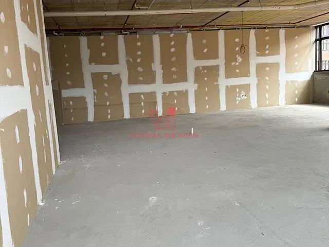 Sala com 151m², para alugar, no bairro Gurigica em Vitória