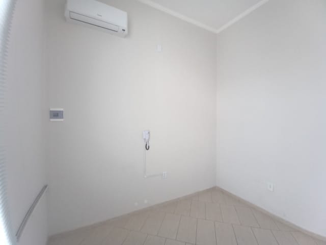 Sala com 10m², para alugar, no bairro Centro em São João da Boa Vista