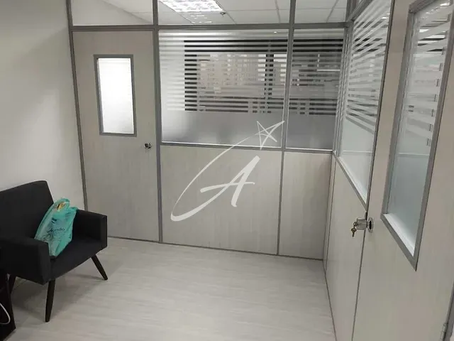 Sala com 35m², à venda, no bairro Vila Regente Feijó em São Paulo
