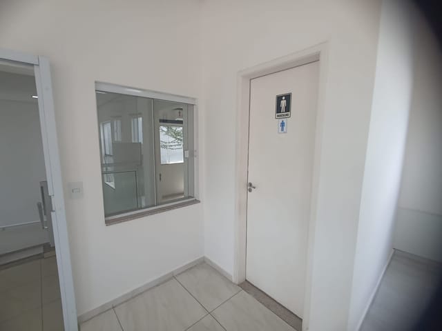 Sala com 1m², para alugar, no bairro Coronel Evaristo Azevedo Junqueira em Pouso Alegre