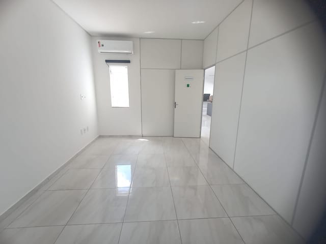 Sala com 1m², para alugar, no bairro Coronel Evaristo Azevedo Junqueira em Pouso Alegre