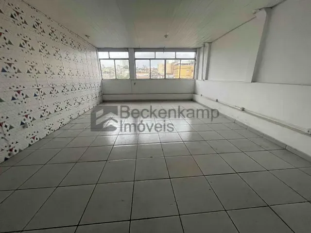 Sala para alugar, no bairro São João em Volta Redonda