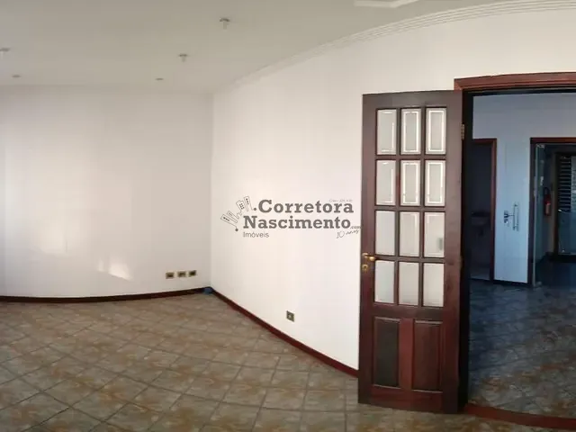 Sala com 25m², para alugar, no bairro Centro em Jacareí