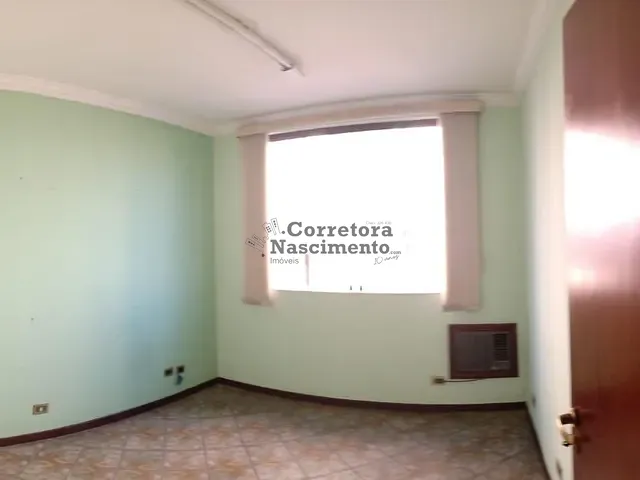 Sala com 25m², para alugar, no bairro Centro em Jacareí
