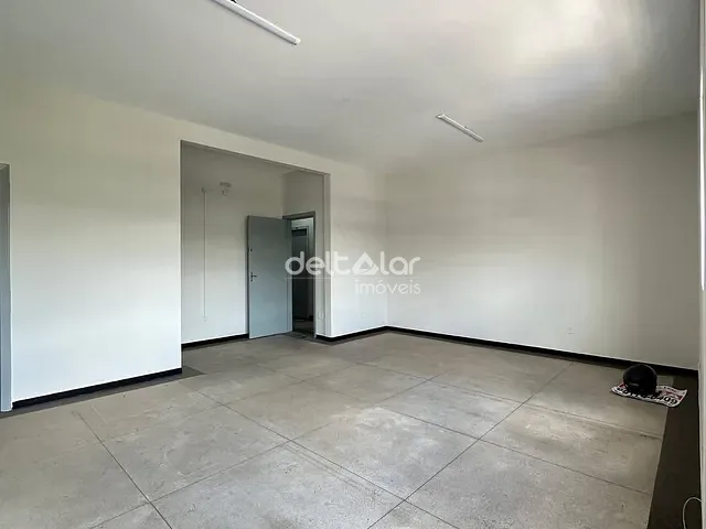 Sala com 34m², para alugar, no bairro São Benedito em Santa Luzia