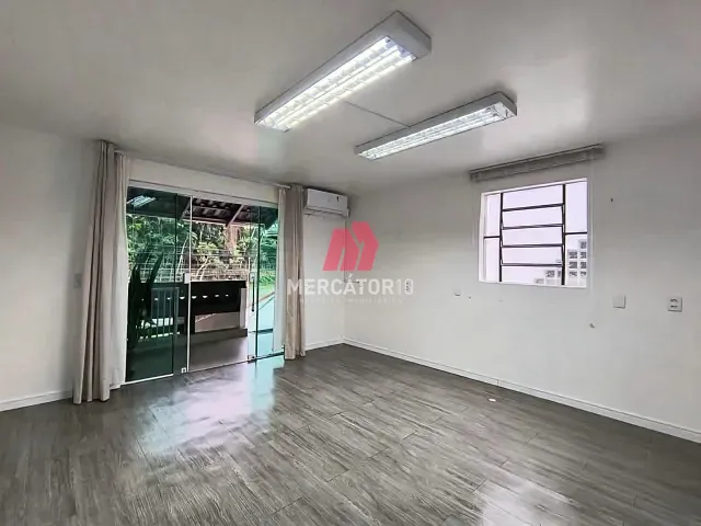 Sala para alugar, no bairro Velha em Blumenau