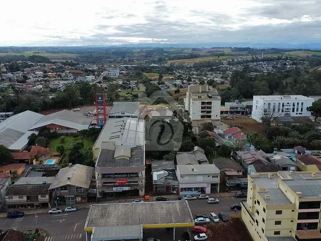 Sala com 200m² 1 quarto e 2 banheiros, à venda, no bairro Canabarro em Teutônia