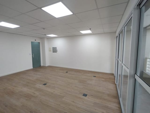 Sala para alugar, no bairro Rudge Ramos em São Bernardo do Campo