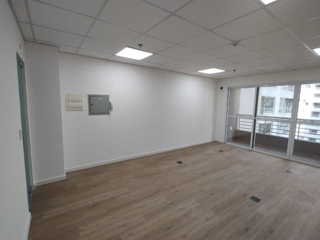Sala para alugar, no bairro Rudge Ramos em São Bernardo do Campo