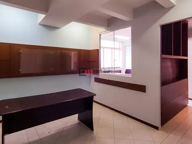 Sala com 112m², à venda, no bairro Centro em Londrina