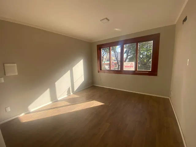 Foto do Sala - Sala Comercial disponível no Centro de Itajubá - MG, na Praça do Carneiro Júnior | MOHALLEM e LOPES CORRETAGEM E ADMINISTRACAO DE IMOVEIS LTDA