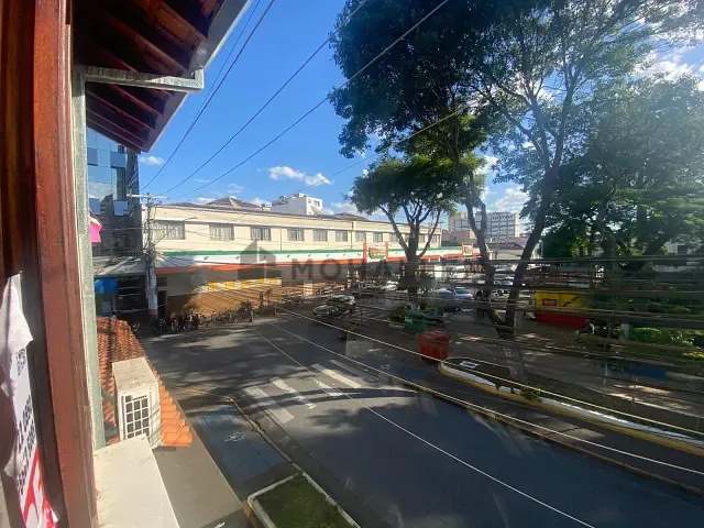 Sala à venda ou para alugar, no bairro Centro em Itajubá