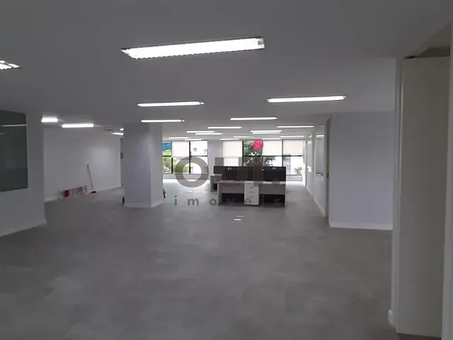 Sala para alugar, no bairro Vila Olímpia em São Paulo