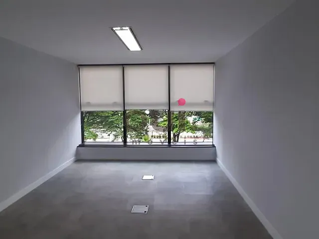 Sala para alugar, no bairro Vila Olímpia em São Paulo