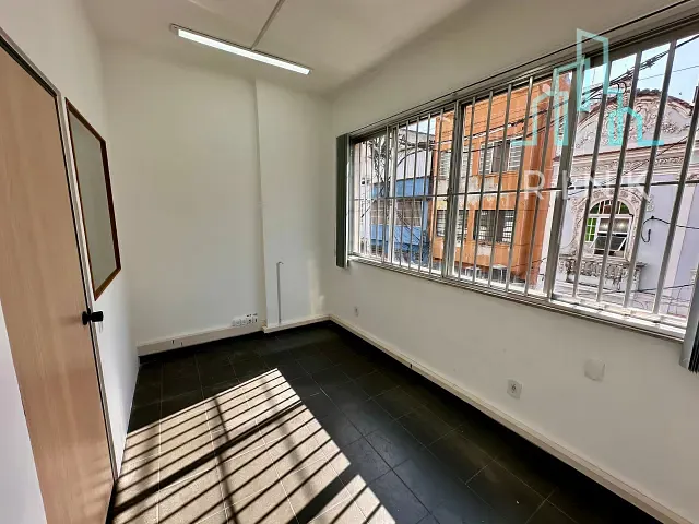 Sala para alugar, no bairro Centro em Niterói