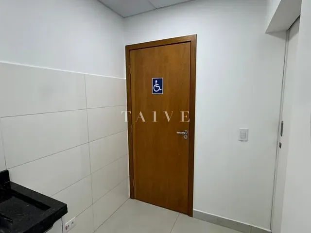 Sala para alugar, no bairro Centro em Londrina
