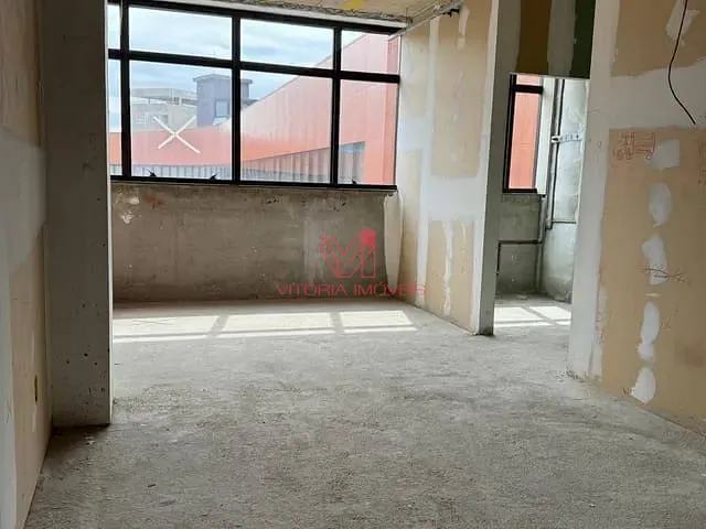 Sala com 108m², para alugar, no bairro Gurigica em Vitória