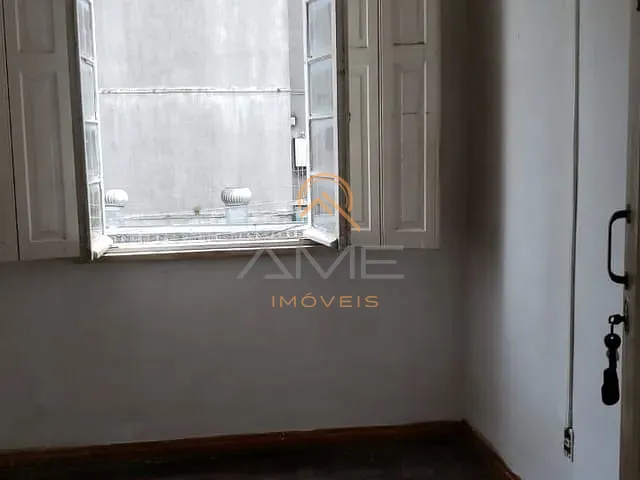 Sala à venda, no bairro Centro em Pelotas