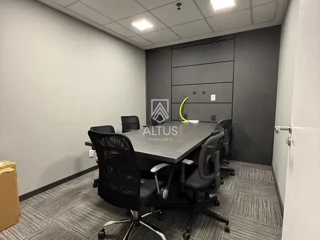 Sala à venda, no bairro Pituba em Salvador