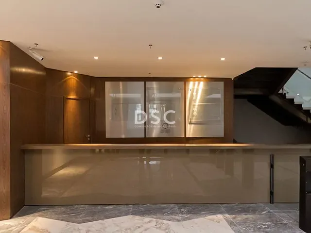 Sala à venda, no bairro Centro em Curitiba