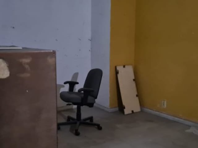 Sala à venda, no bairro Centro em Petrópolis