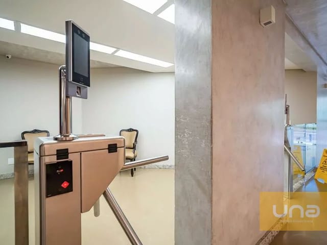 Sala à venda ou para alugar, no bairro Centro em Curitiba