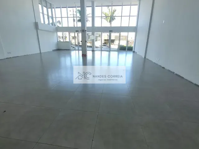Sala com 370m², para alugar, no bairro Vitória em Londrina