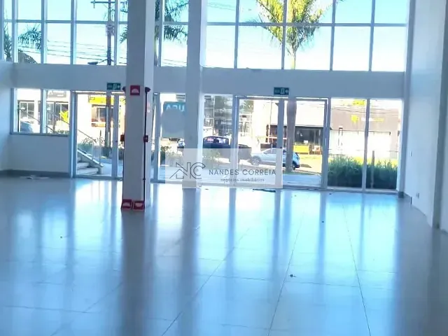 Sala com 370m², para alugar, no bairro Vitória em Londrina