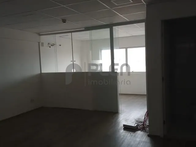 Sala à venda, no bairro Santana em São Paulo