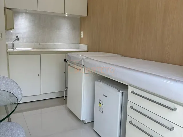 Sala à venda, no bairro Pinheiros em São Paulo