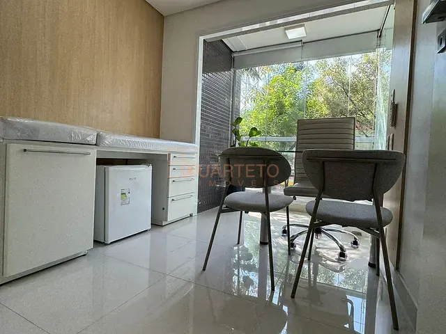Sala à venda, no bairro Pinheiros em São Paulo
