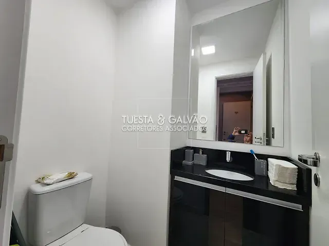 Conjunto comercial com 74m², para alugar, no bairro Centro em Curitiba