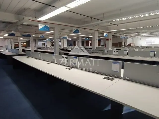 Sala com 900m², para alugar, no bairro Itoupava Central em Blumenau