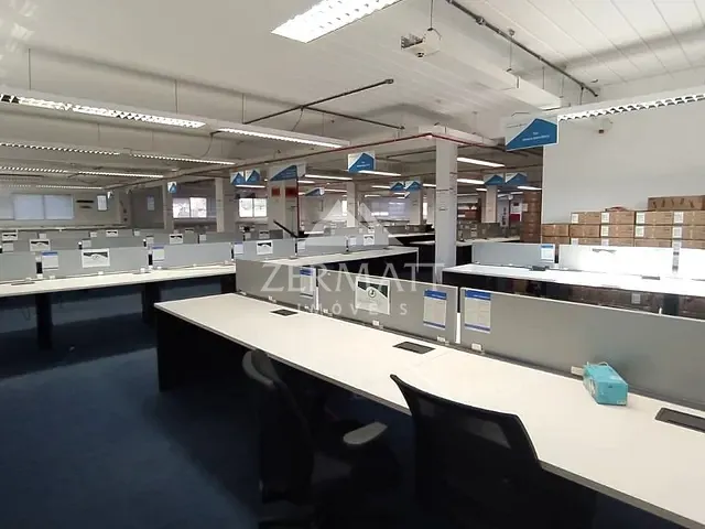Sala com 900m², para alugar, no bairro Itoupava Central em Blumenau