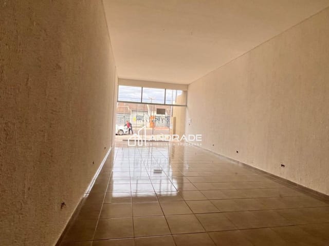 Sala com 100m², à venda, no bairro Vila Nova em Apucarana