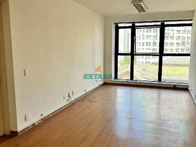 Sala à venda, no bairro Centro em Rio de Janeiro