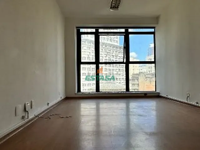 Sala à venda, no bairro Centro em Rio de Janeiro
