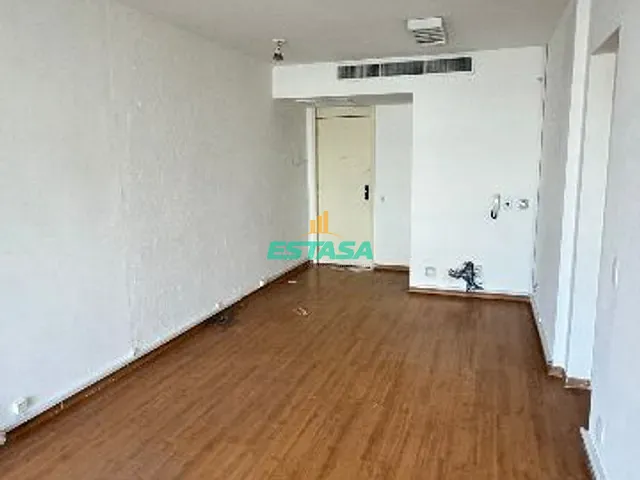 Sala à venda, no bairro Centro em Rio de Janeiro
