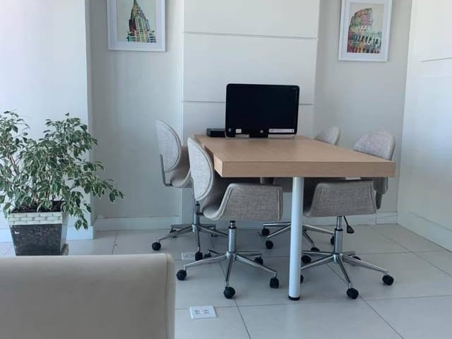Sala à venda, no bairro Vila Carrão em São Paulo