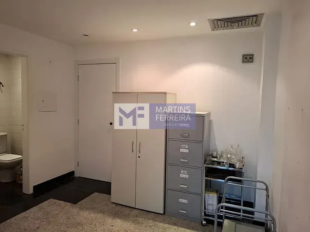 Sala à venda, no bairro Barra da Tijuca em Rio de Janeiro