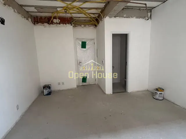 Sala com 21m², à venda ou para alugar, no bairro Aterrado em Volta Redonda