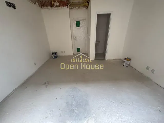 Sala com 21m², à venda ou para alugar, no bairro Aterrado em Volta Redonda