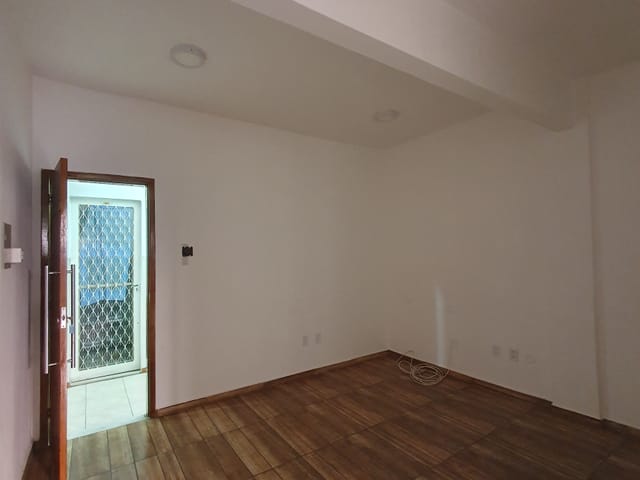 Sala para alugar, no bairro Campo Grande em Rio de Janeiro