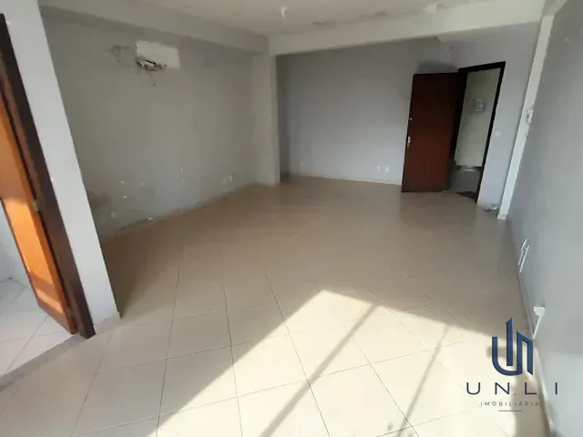 Sala para alugar, no bairro Aterrado em Volta Redonda