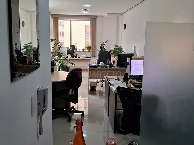 Sala à venda, no bairro Água Branca em São Paulo