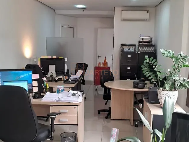 Sala à venda, no bairro Água Branca em São Paulo