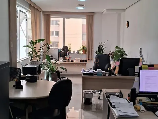 Sala à venda, no bairro Água Branca em São Paulo