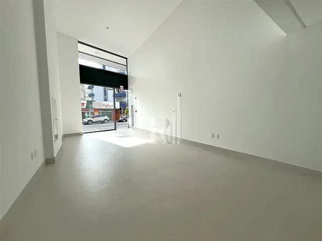 Sala para alugar, no bairro Centro em Itapema