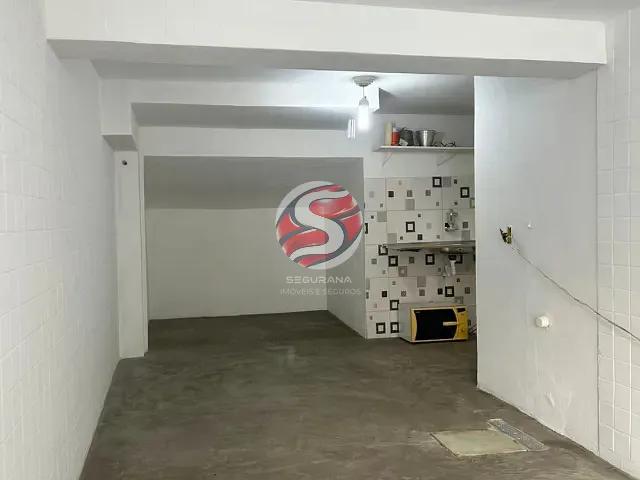 Loja com 30m², para alugar, no bairro Vila Ema em São Paulo